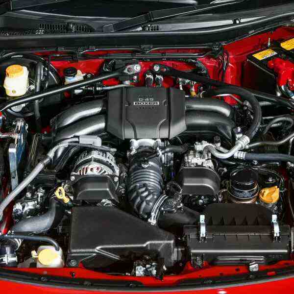 toyota-gr-86-2022-08-engine-interior151FE457-F32F-32CE-91C0-C18BE75846E6.jpg